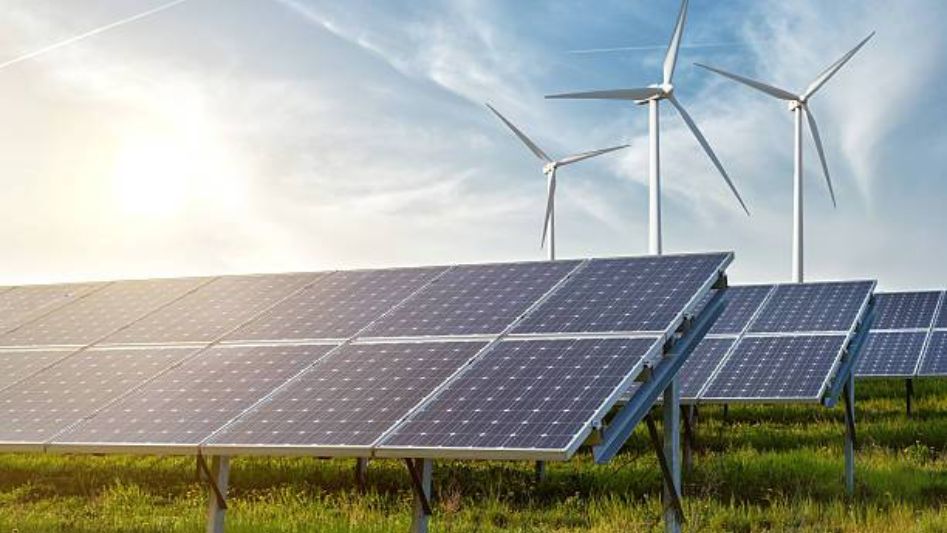 Sustainable Solutions: The Role of Technology in the Renewable